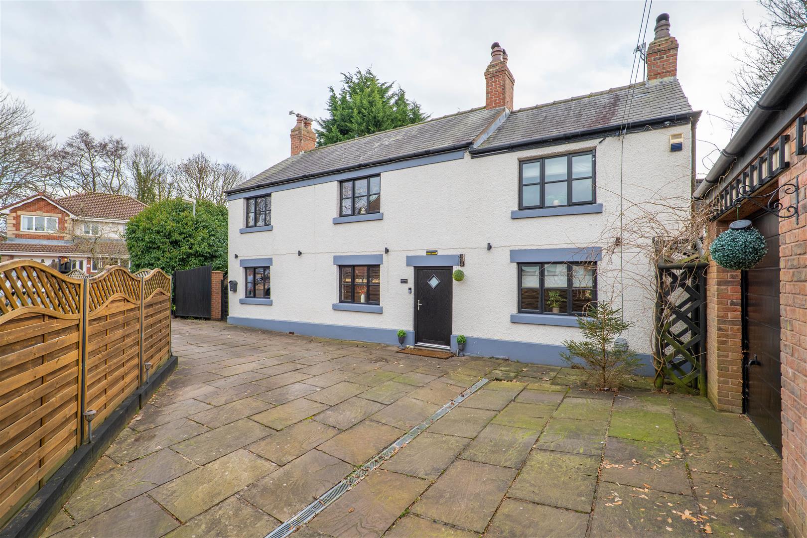 4 bed property in Leyland Lane, Leyland